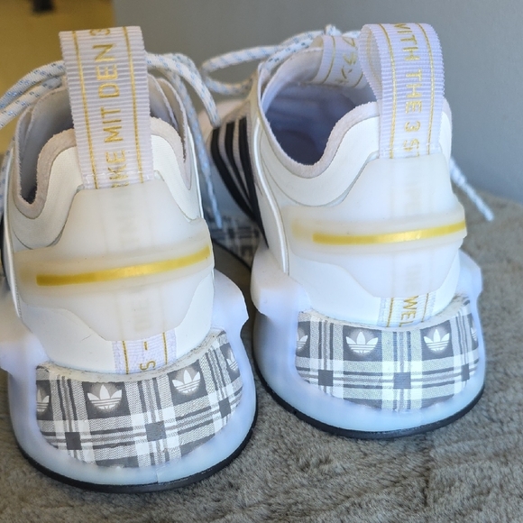 adidas NMD R1 V3 White Black Gold Tartan Trefoil - Picture 9 of 10